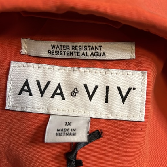 Orange rain coat - Picture 7 of 7